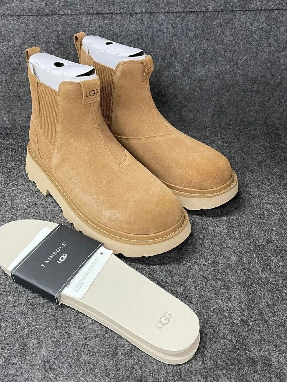 UGG Chelsea Lug Boots Men's Size 13 Chestnut 1171372 New with Box